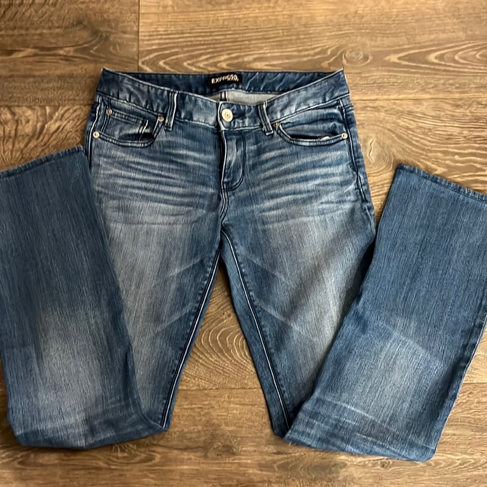 Express Size 6 Stella Low Rise Barely Boot Cut Je… - image 1